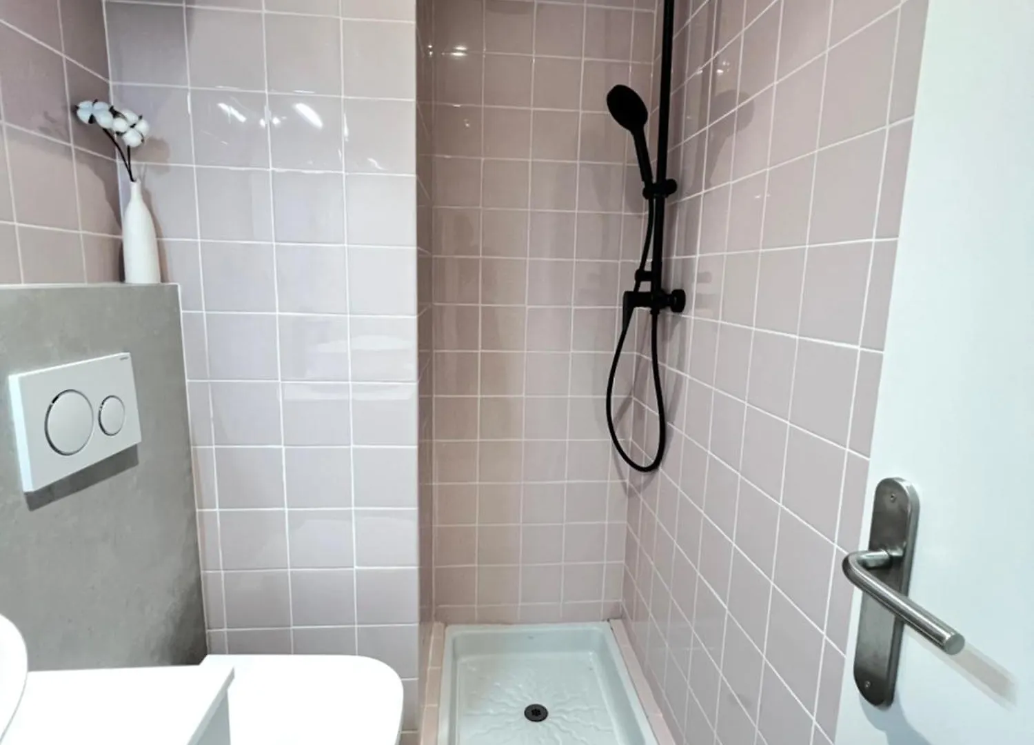 3 Room Apartment, 500M To Beach, Swimming Pool, Nice Terrace Roses