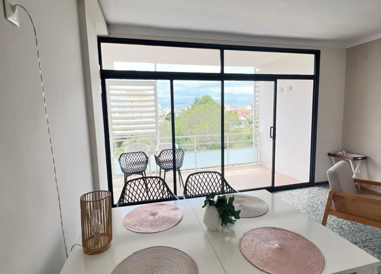 Apartment 3 Room Apartment, 500M To Beach, Swimming Pool, Nice Terrace Roses