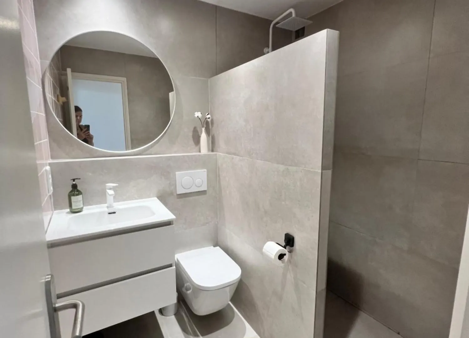 3 Room Apartment, 500M To Beach, Swimming Pool, Nice Terrace Roses