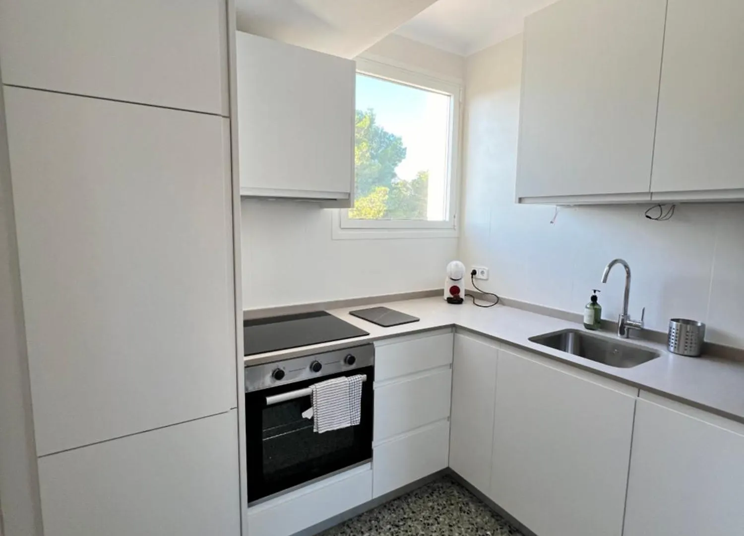 3 Room Apartment, 500M To Beach, Swimming Pool, Nice Terrace Roses 0*,